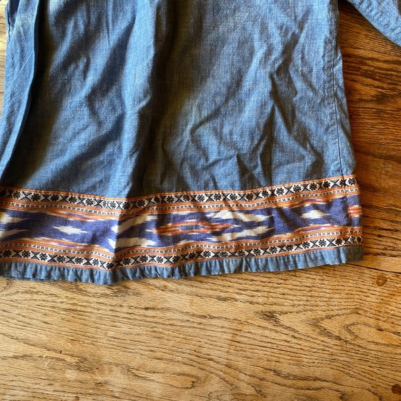 Boho southwest embroidered chambray top sz S - Picture 2 of 7